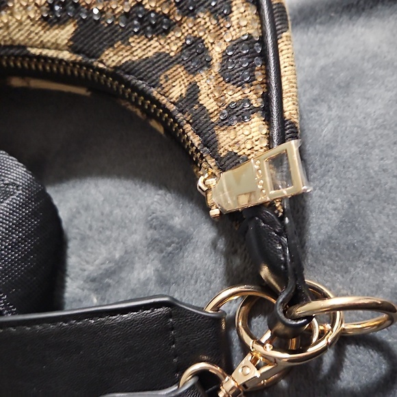 NWT bebe Rhinestone Bling Leopard Shoulder Bag - Picture 10 of 10